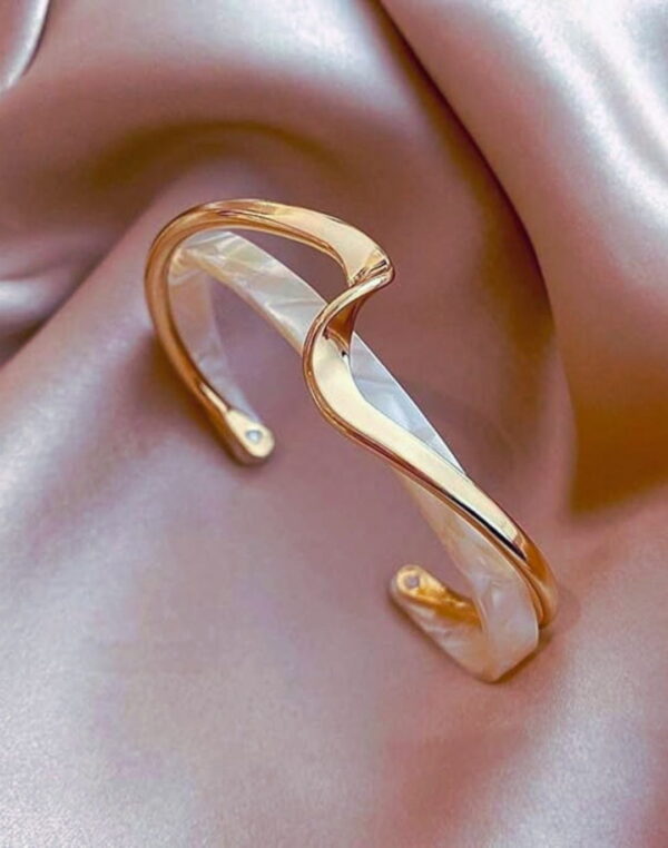 Bracelete Golden Wave - Cobre com Detalhes em Acrílico
