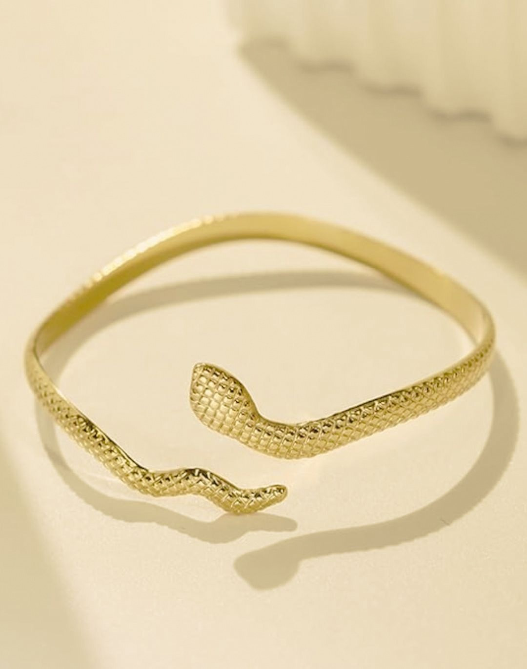 Flora Bracelete Folheado a Ouro 18K Cobra