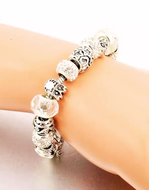 Conjunto Feminino de Pulseiras com Berloques Ouro e Prata