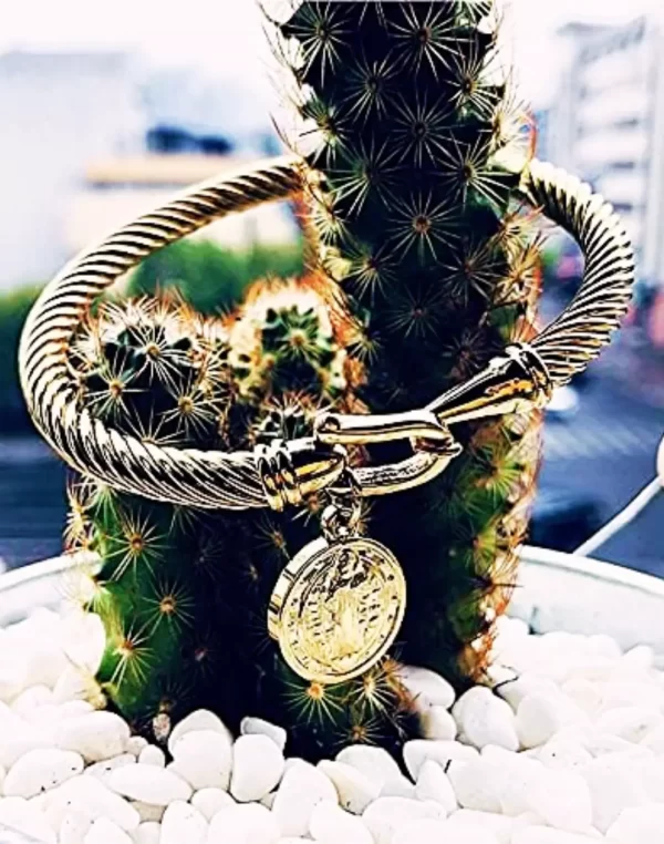 Pulseira Feminina com Medalha de São Bento